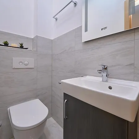 M&m House With A Pool Podstrana