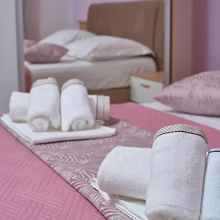 M&m House With A Pool Casa de Férias Podstrana