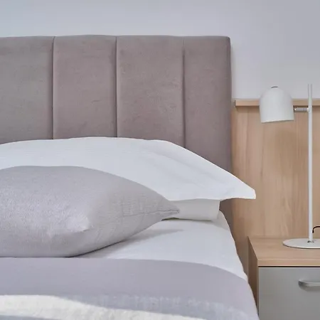 M&m House With A Pool Casa de Férias Podstrana