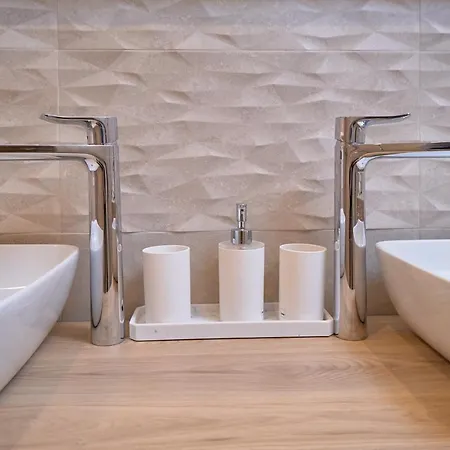 M&m House With A Pool *