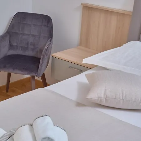 M&m House With A Pool Casa de Férias *