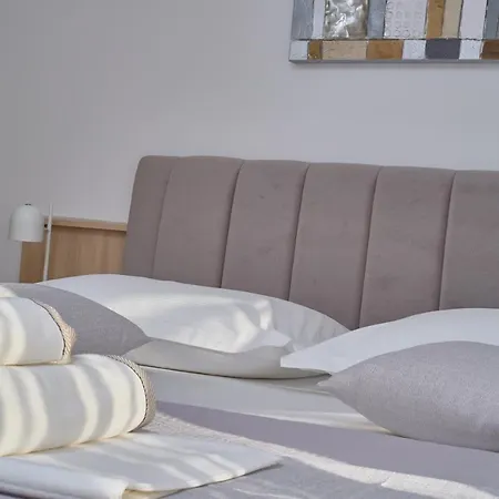 Casa de Férias M&m House With A Pool Podstrana