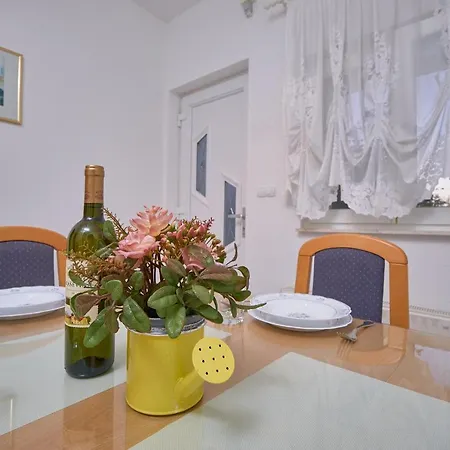 Casa de Férias M&m House With A Pool Podstrana