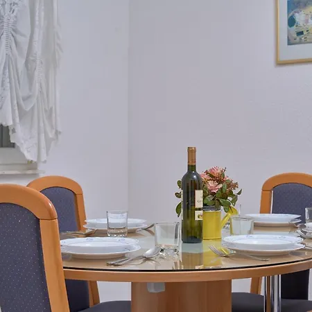 M&m House With A Pool Podstrana