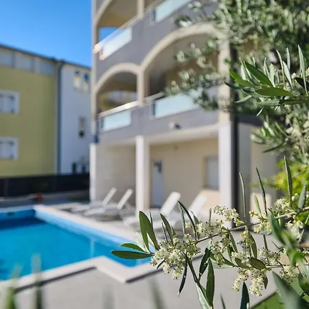 M&m House With A Pool Semesterbostad Podstrana