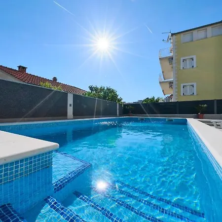 Casa de Férias M&m House With A Pool *