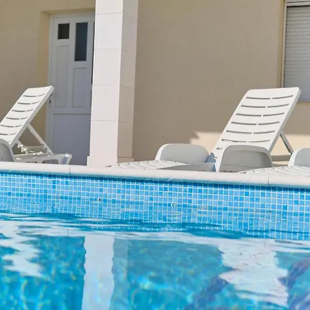 Semesterbostad M&m House With A Pool Podstrana