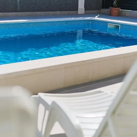 M&m House With A Pool Casa de Férias