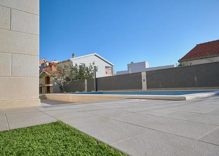 M&m House With A Pool Ferienhaus